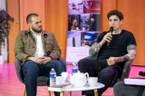 Novináři Čestmír Strakatý a Andreas Papadopulos zaplnili univerzitní aulu