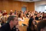 Fakulta filozofická přivítala své absolventky a absolventy po 25 letech od založení