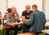 Fakulta filozofická přivítala své absolventky a absolventy po 25 letech od založení